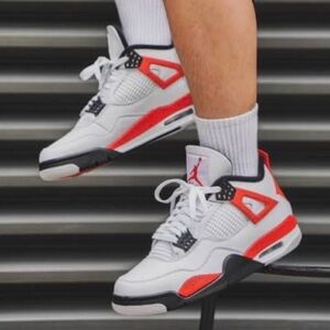 ✔️New✔️ NIKE Air Jordan 4 Retro Red Cement